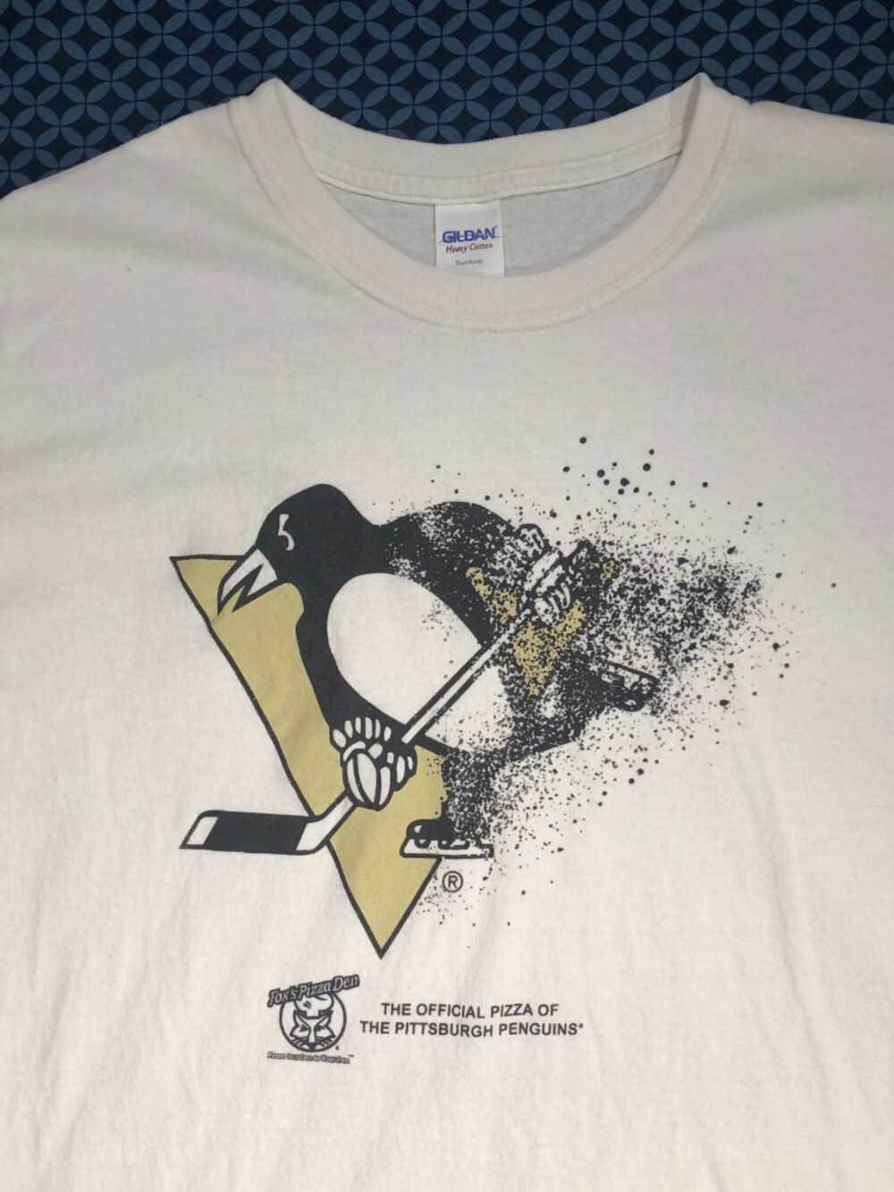 Pittsburgh Penguins Men XL T-shirt Foxs Pizza Den NHL - Picture 6 of 9